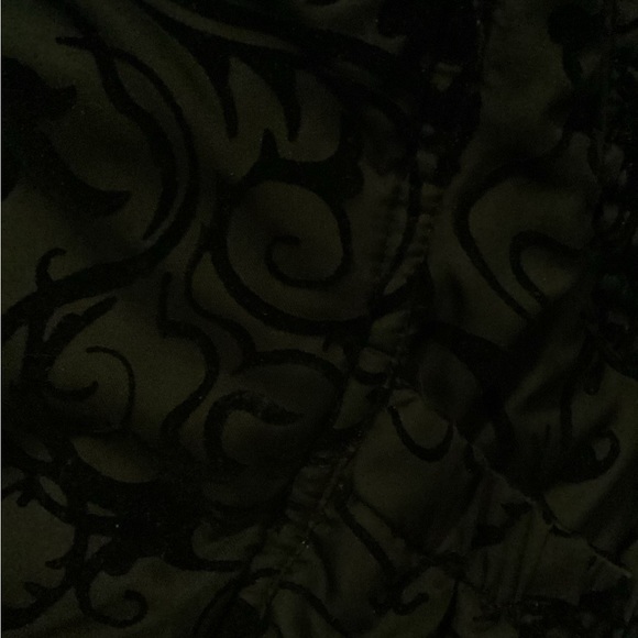 Black brocade-like jacket - Picture 4 of 8